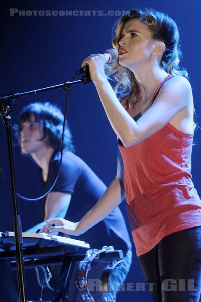 HOLLYSIZ - 2011-03-21 - PARIS - Olympia - 